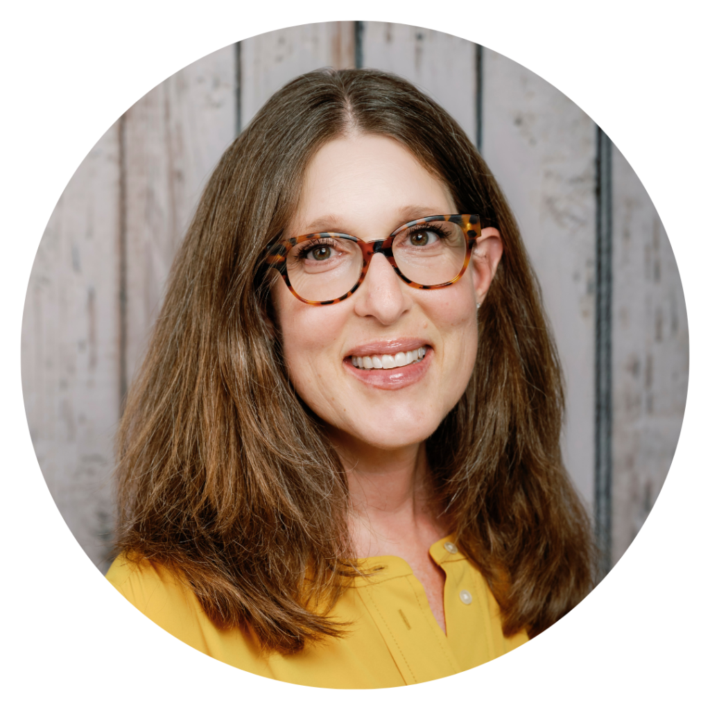 Lisa Dean headshot